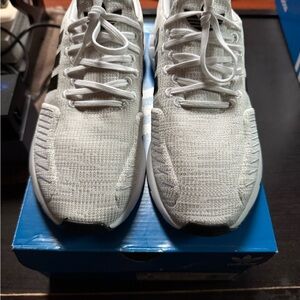 Adidas Swift Run 22 J, White Kids Sz 6